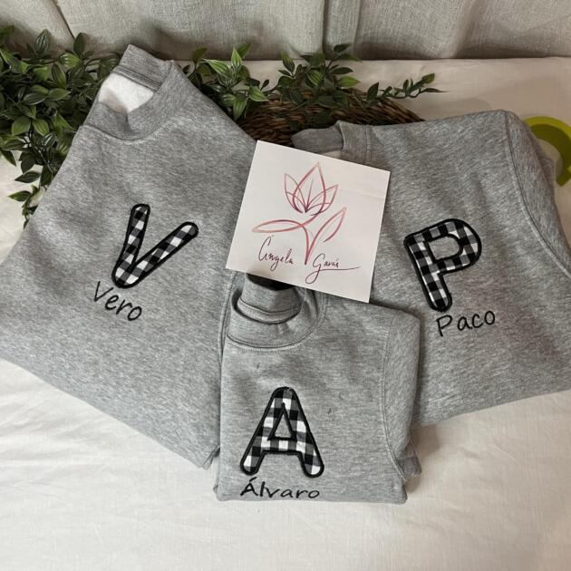 Sudaderas con inicial rellena
