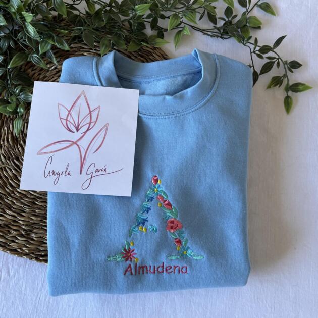 Sudaderas con inicial de flores